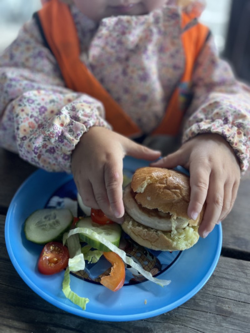 Fiskeburger med grønnsaker er en hit!