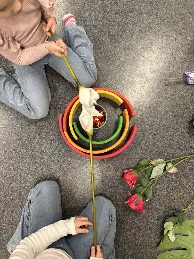 Kreativ lek med ulike materialer