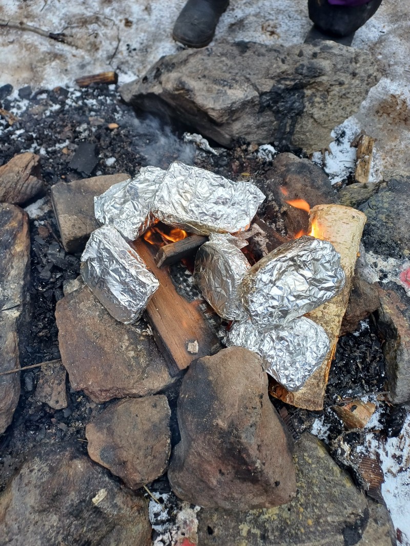 Lunsj laget på bål